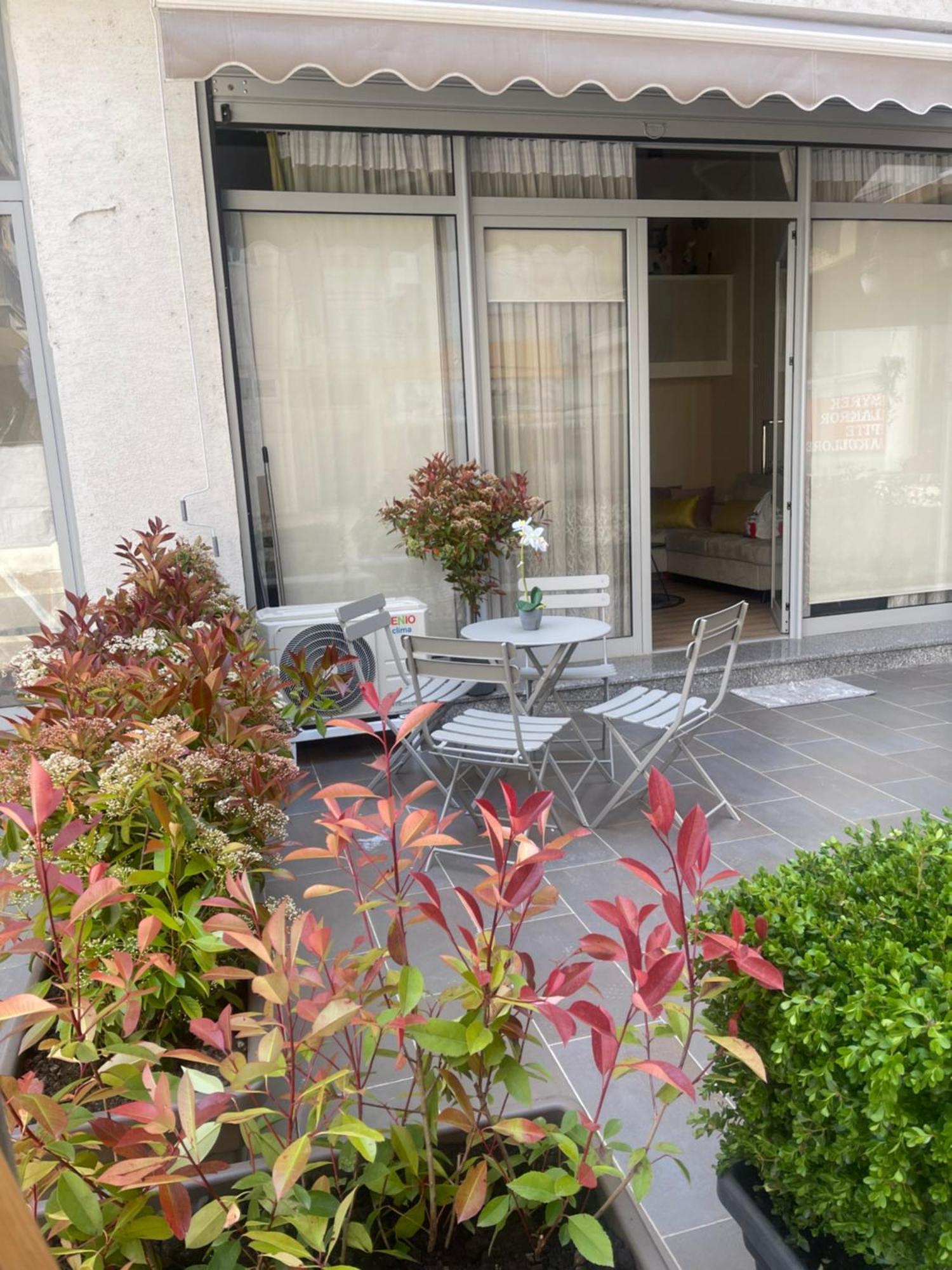 Lovely Apartment In Pogradec City With A Lake View Buitenkant foto